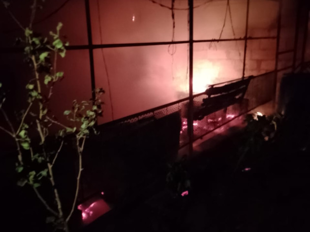 17.10.2025 спасатели-пожарные  Службы спасения  г. Краснодара тушили пожар в посёлке Березовый.